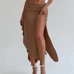 Elegant Tan Women's Skirt